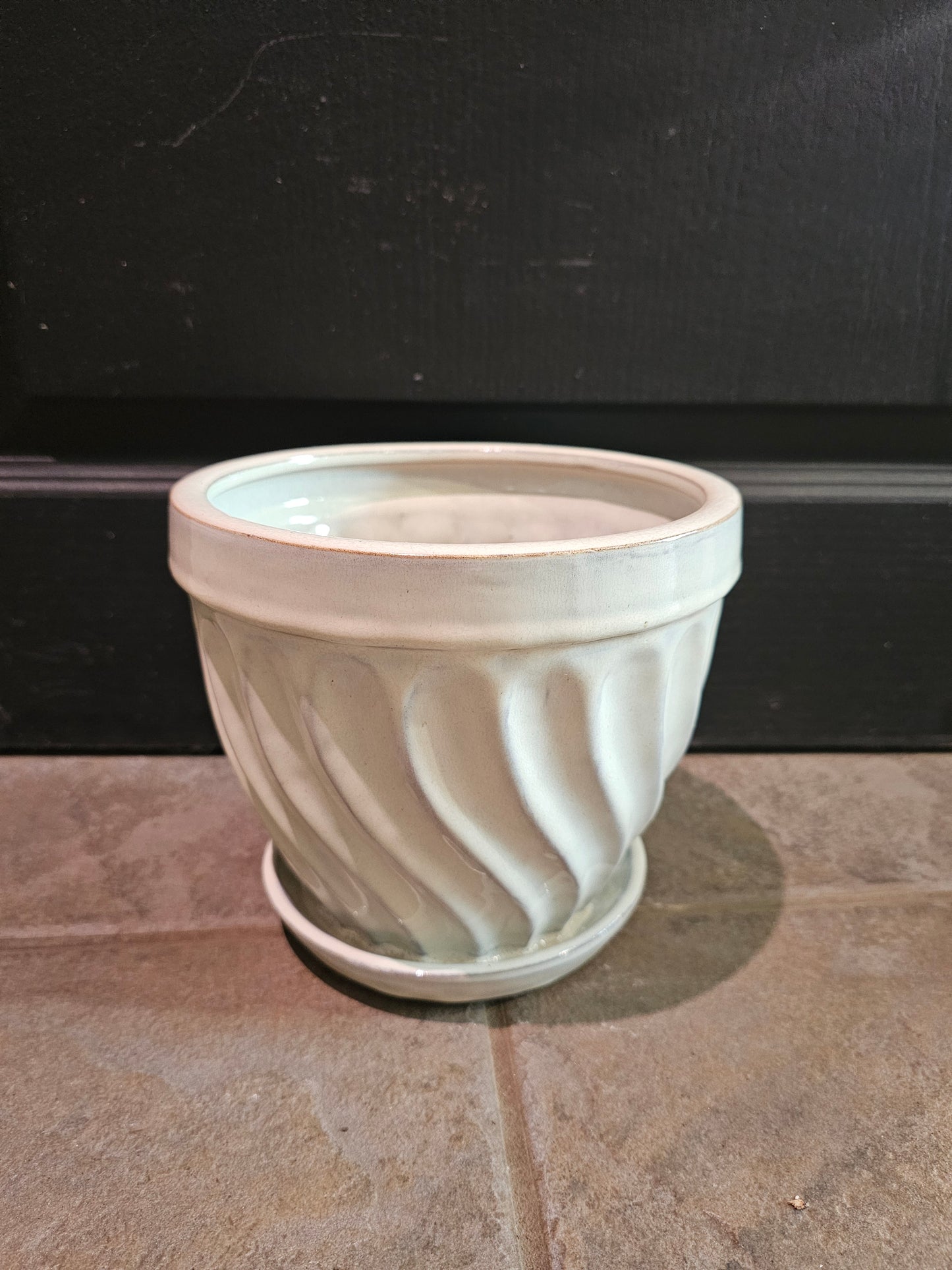 Wisker Pot 'Cream'