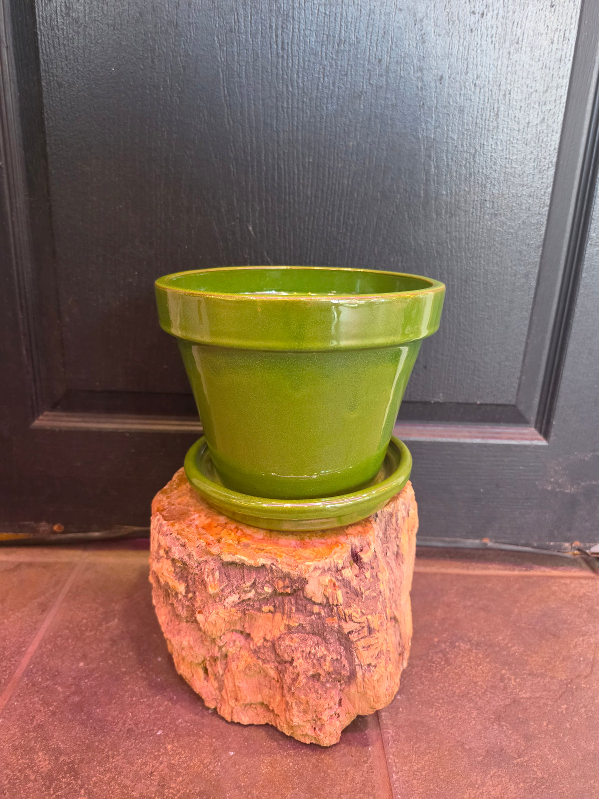 Glazed Pot W / Saucer