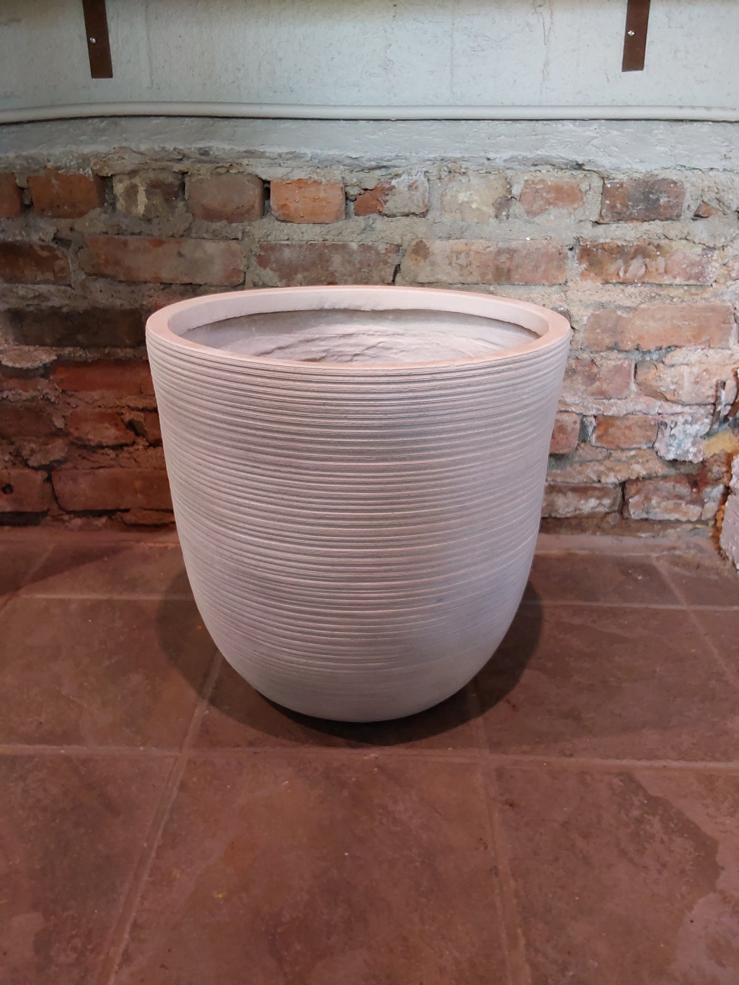 Striped Egg Planter-L-White (FiberClay)