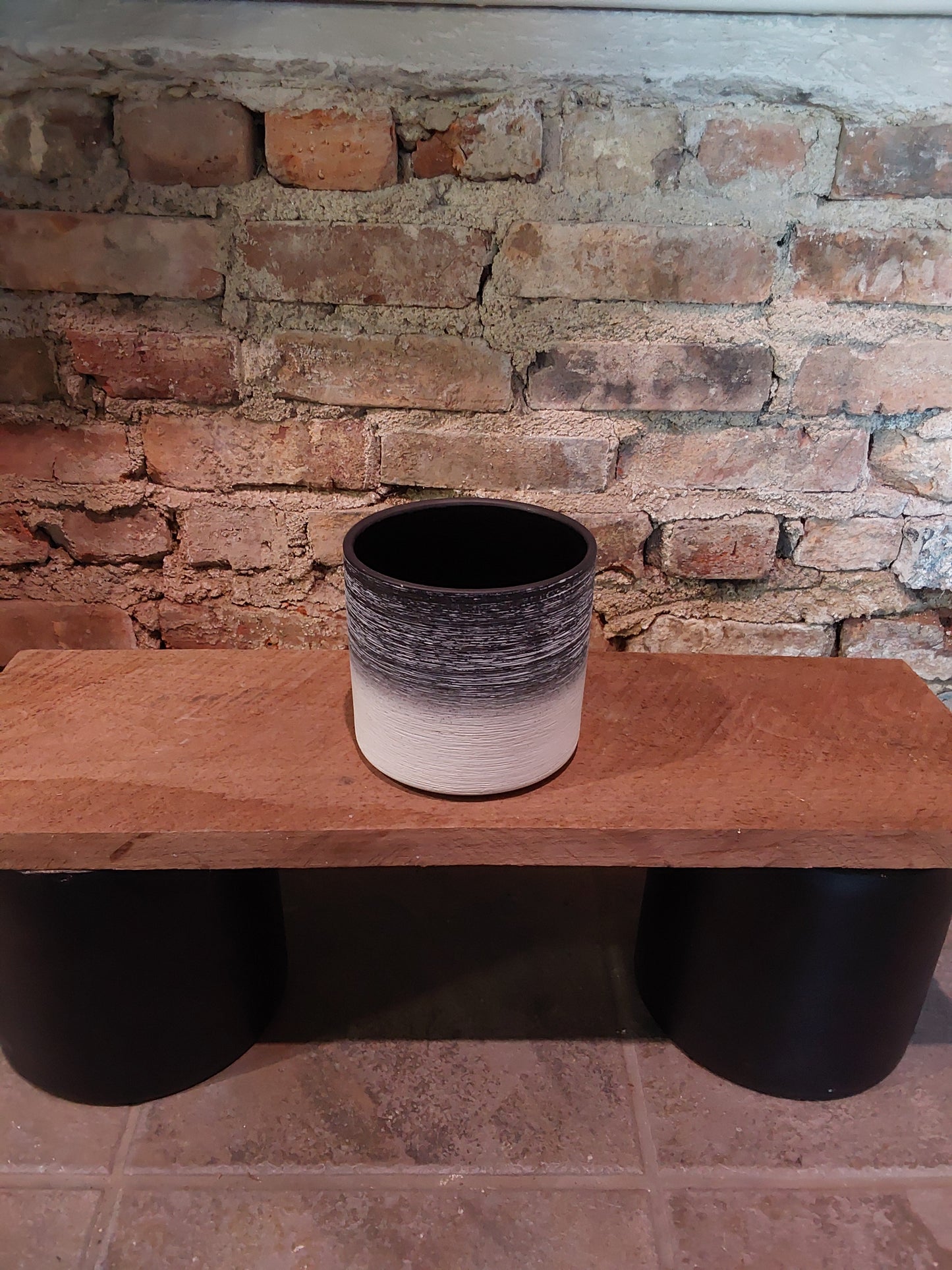 Jasper-M-Textured Black/White