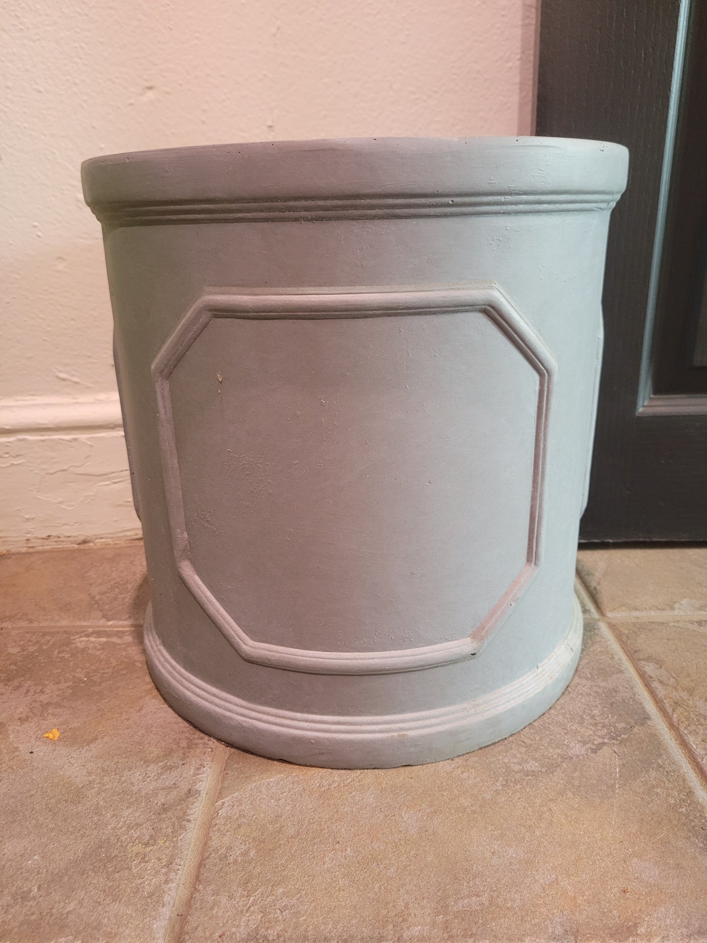 Traditional Round - Gray (FiberClay)