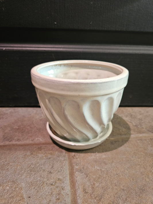 Wisker Pot 'Cream'
