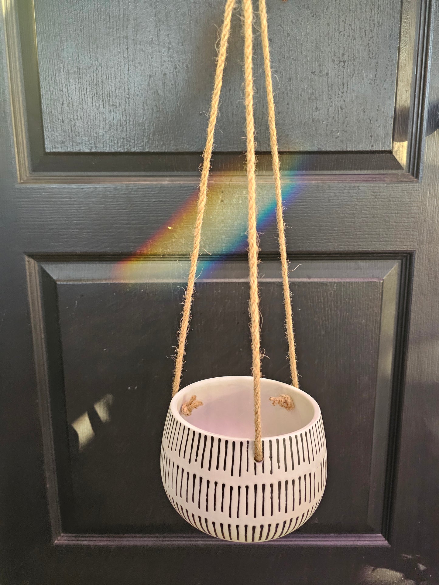 Arada Hanging Pot