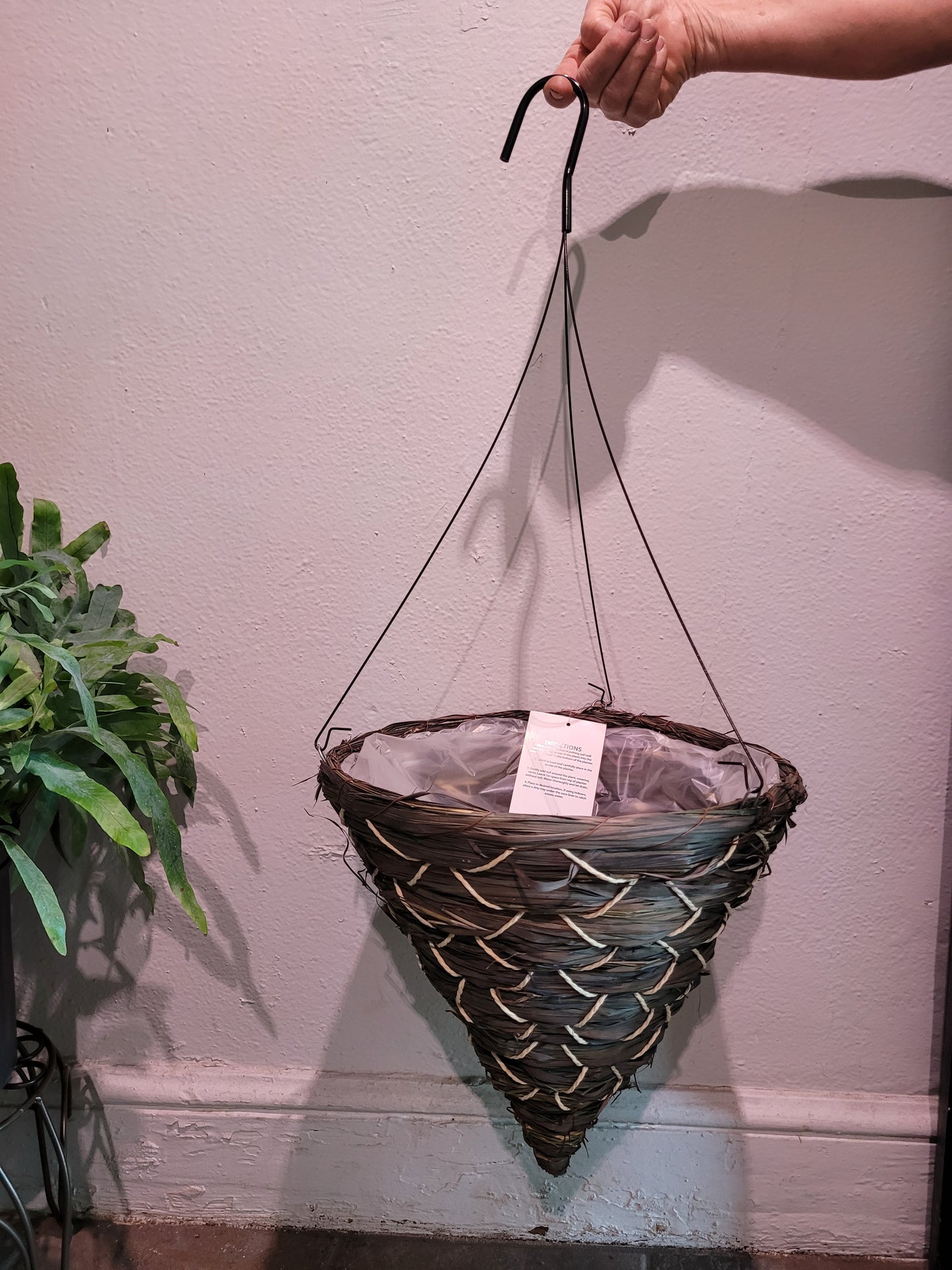 Cone Hanging Basket Black 14"